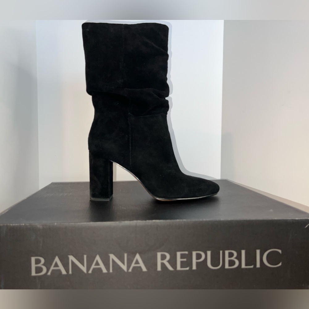 Banana republic slouchy suede boots in black